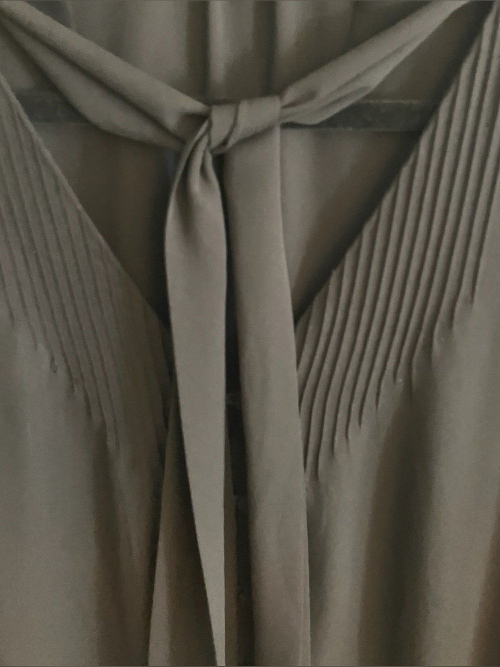 J Crew Black Pleated Button-Front V-Neck Blouse EUC - Picture 6 of 8